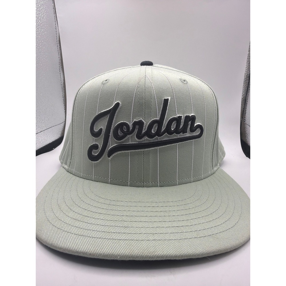 Air Jordan Hat Men L/M White Baron 45 Pinstripes Jumpman Snap Back  Sage Green